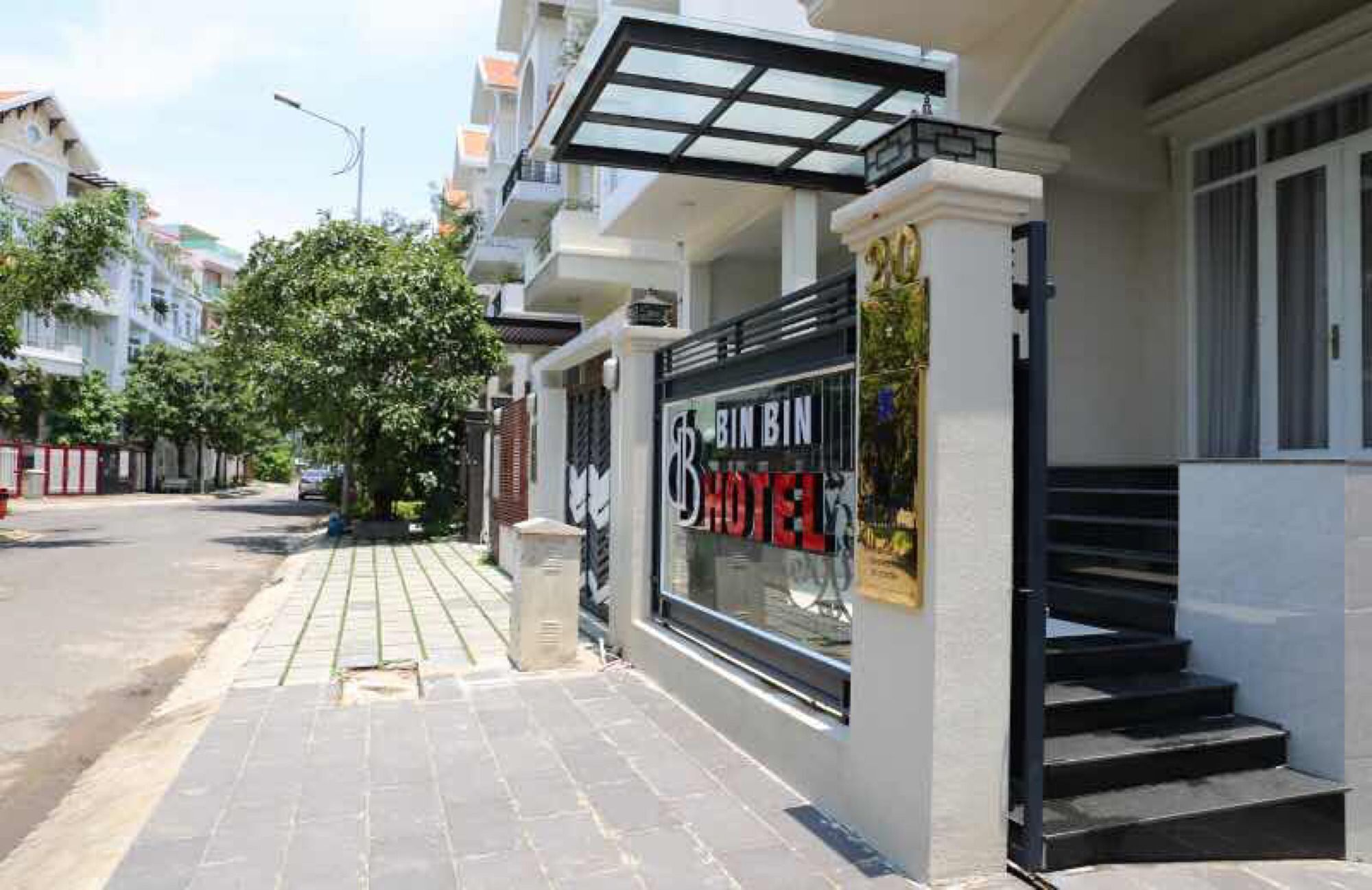 Bin Bin Hotel 4 - Near Sunrise City D7 Ho-Chi-Minh-Stadt Exterior foto